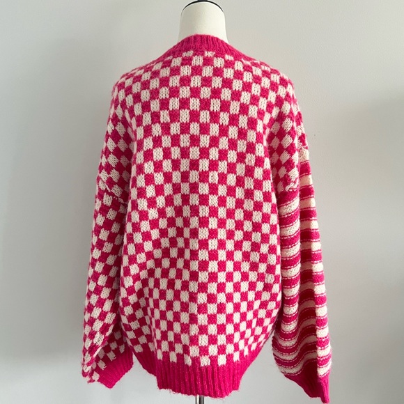 NEW Blu Pepper Pink Checkered Oversized Sweater Top Size S M - Picture 2 of 7